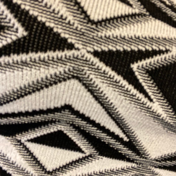 Patterned crop top - Picture 3 of 3